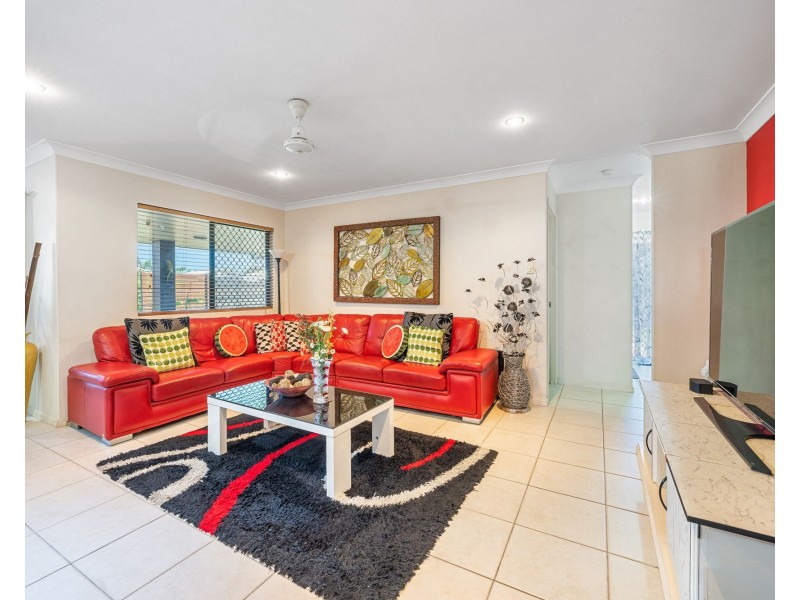 1 Bradco Avenue, Ooralea QLD 4740