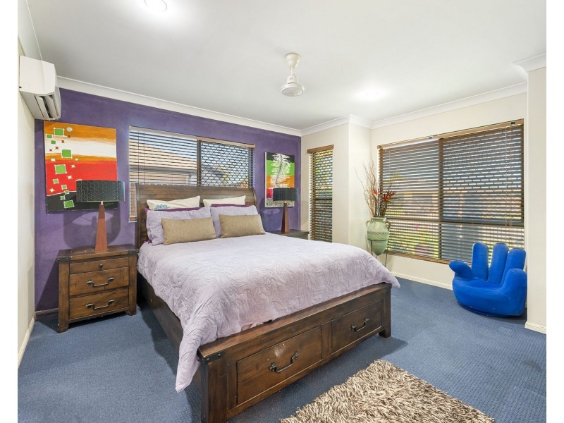 1 Bradco Avenue, Ooralea QLD 4740