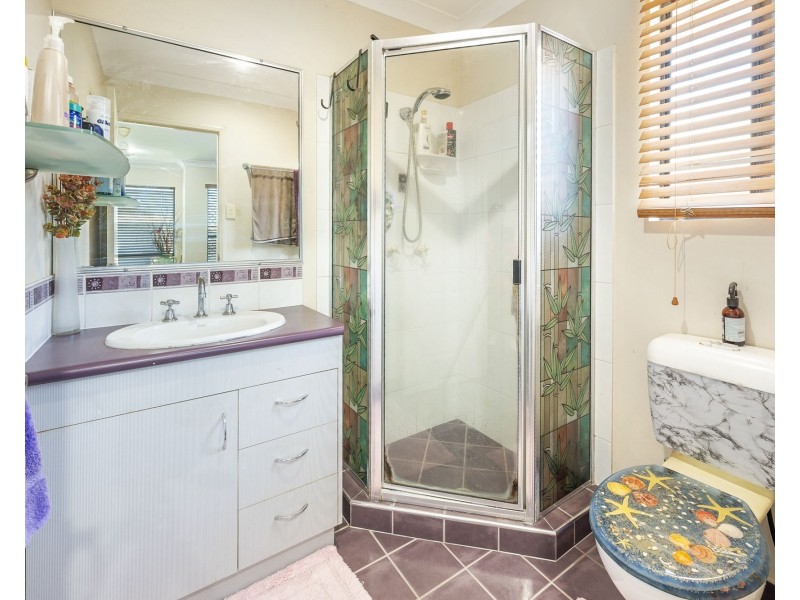 1 Bradco Avenue, Ooralea QLD 4740