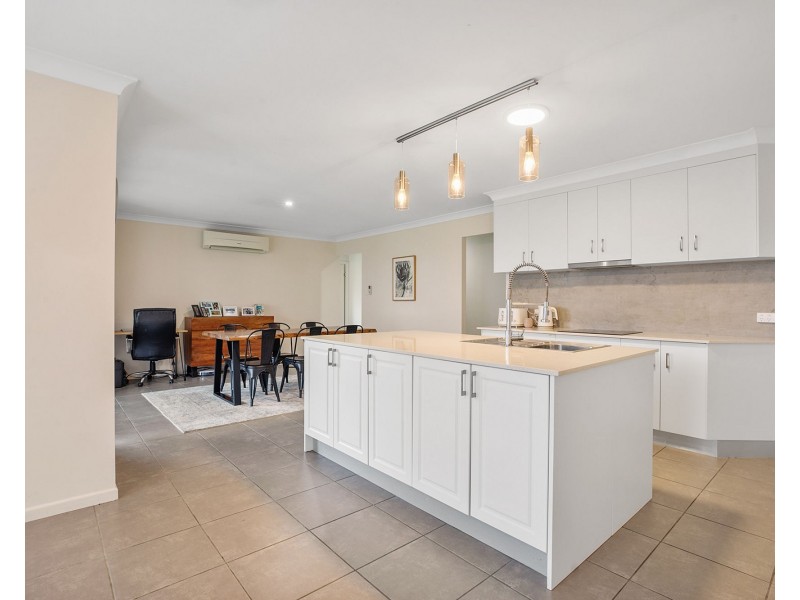 36 Dickens Avenue, Ooralea QLD 4740