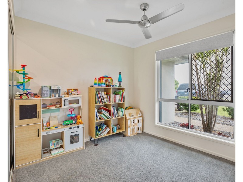 36 Dickens Avenue, Ooralea QLD 4740