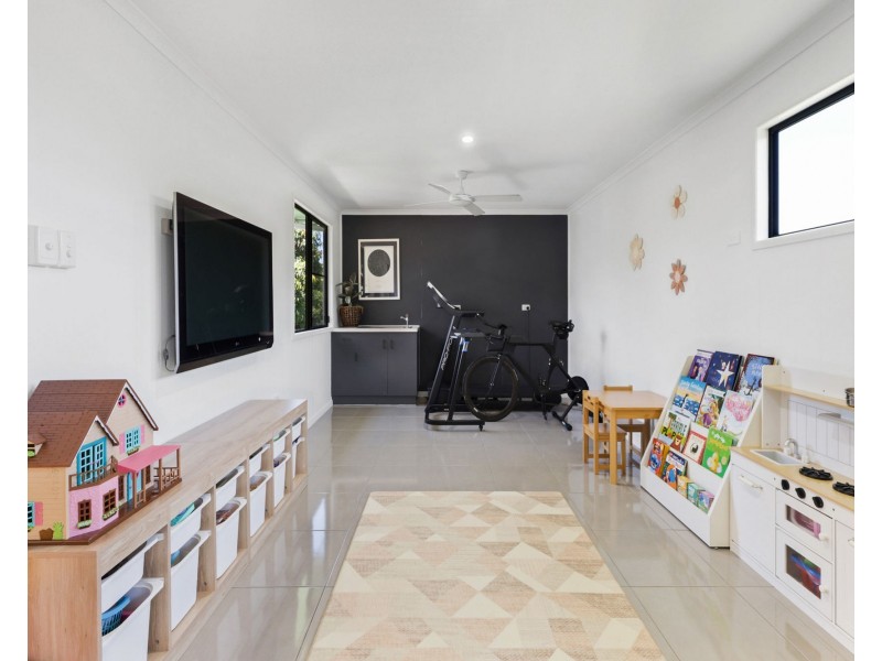 8 Bligh Court, Mount Pleasant QLD 4740