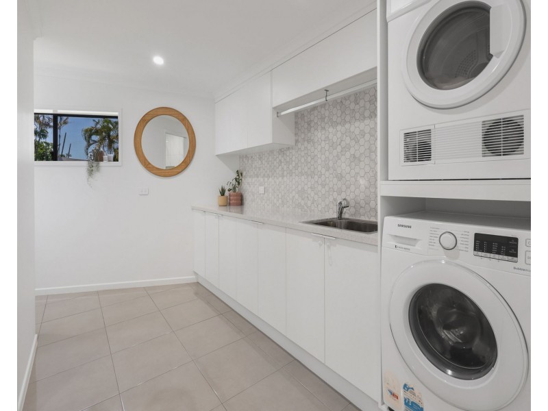 8 Bligh Court, Mount Pleasant QLD 4740