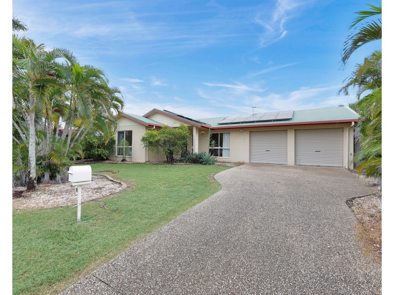 16 Freeman Avenue, Slade Point QLD 4740