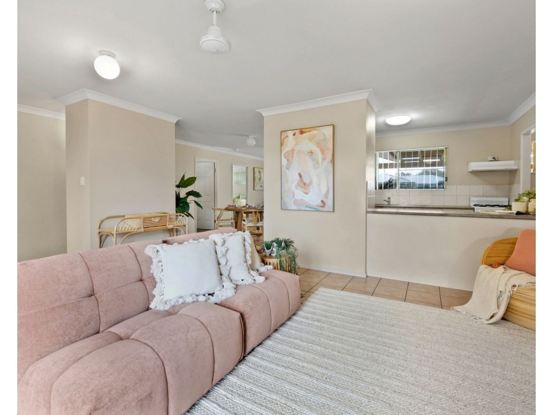 16 Freeman Avenue, Slade Point QLD 4740