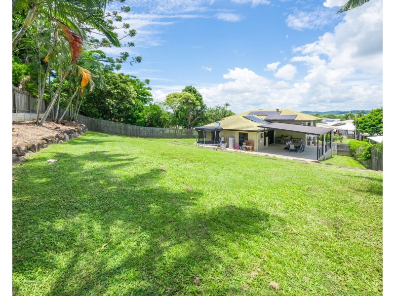 42 Shiral Drive, Beaconsfield QLD 4740