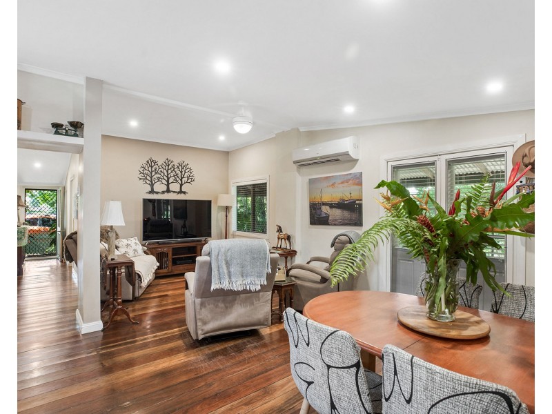 33 Waverley Street, Bucasia QLD 4750