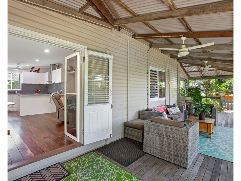 33 Waverley Street, Bucasia QLD 4750