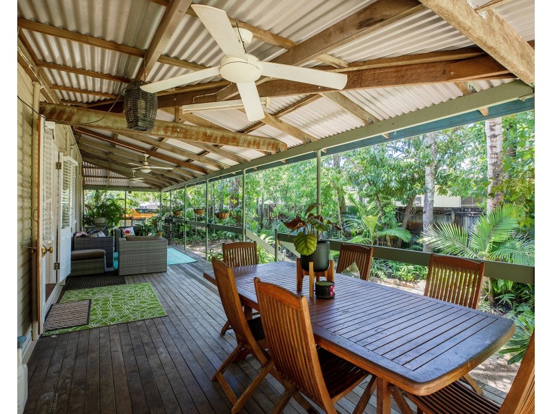 33 Waverley Street, Bucasia QLD 4750
