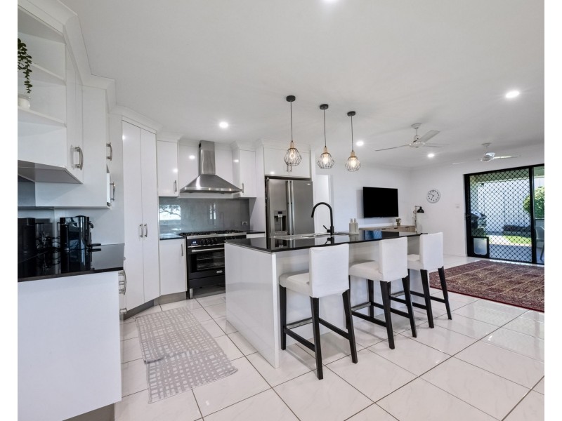 77 Montgomery Street, Rural View QLD 4740