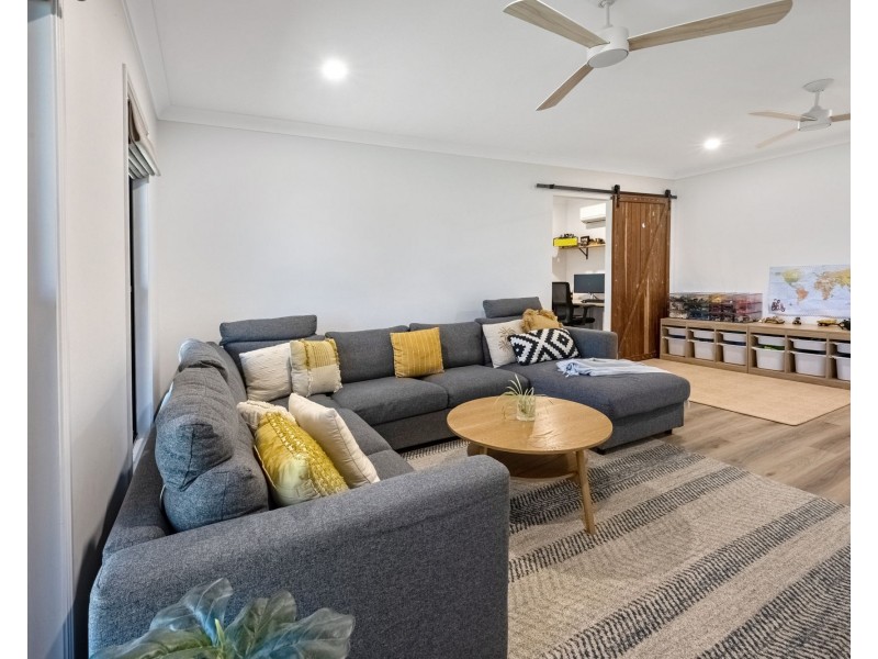 77 Montgomery Street, Rural View QLD 4740