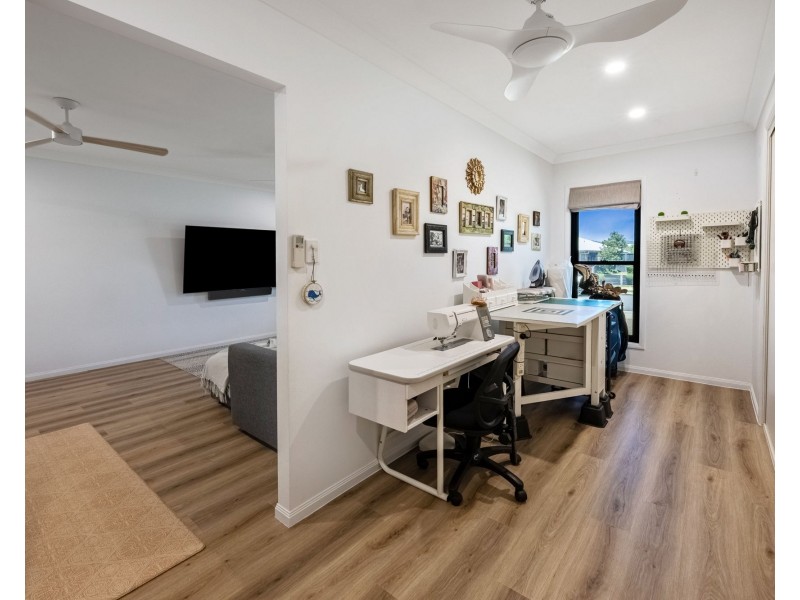 77 Montgomery Street, Rural View QLD 4740