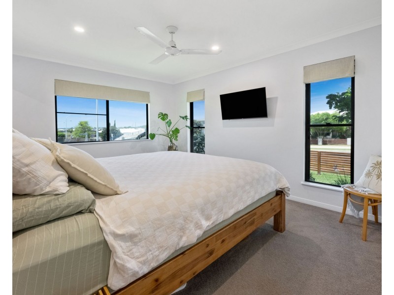 77 Montgomery Street, Rural View QLD 4740