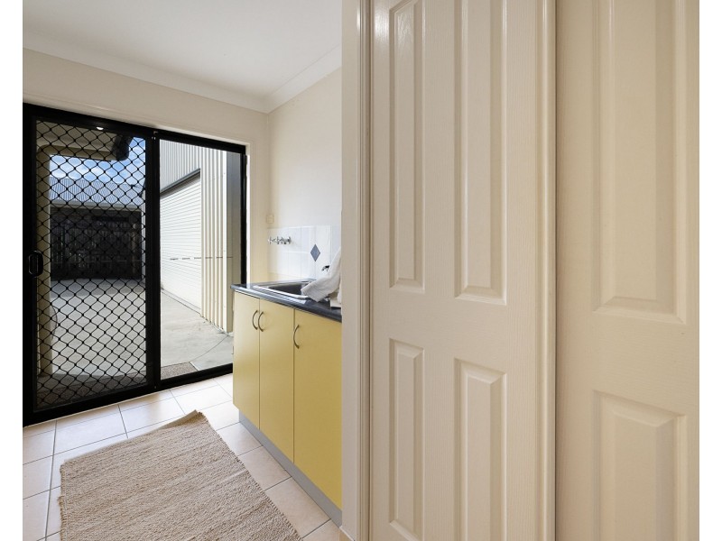 2 Avalon Drive, Rural View QLD 4740