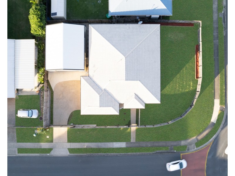 2 Avalon Drive, Rural View QLD 4740