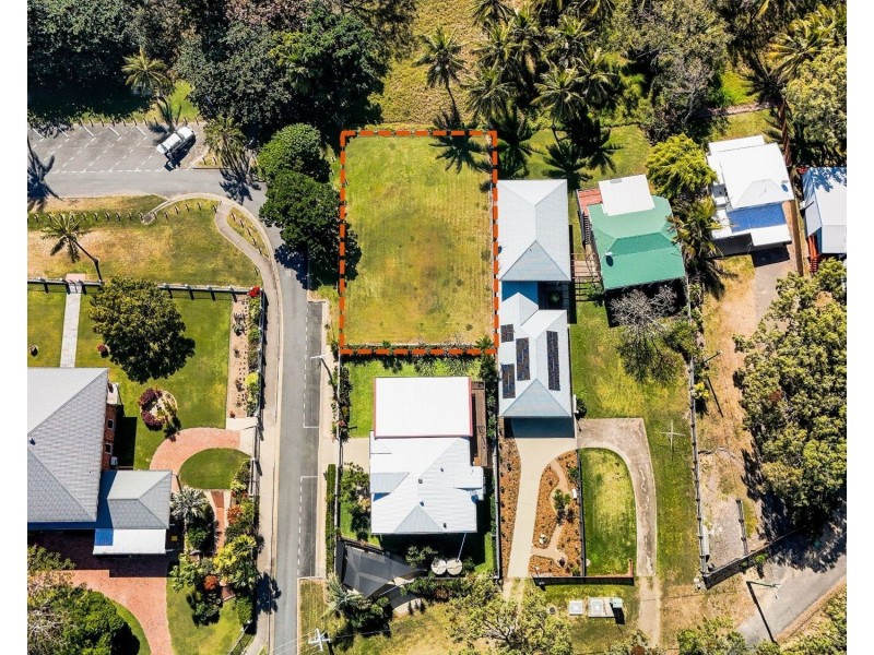 4 Edmond Street, Eimeo QLD 4740