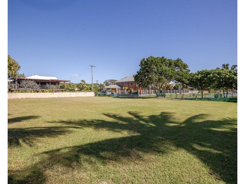 4 Edmond Street, Eimeo QLD 4740