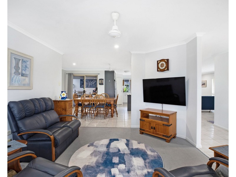 41 Schapers Road, Glenella QLD 4740