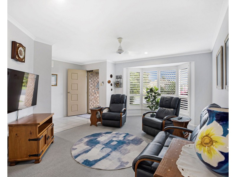 41 Schapers Road, Glenella QLD 4740
