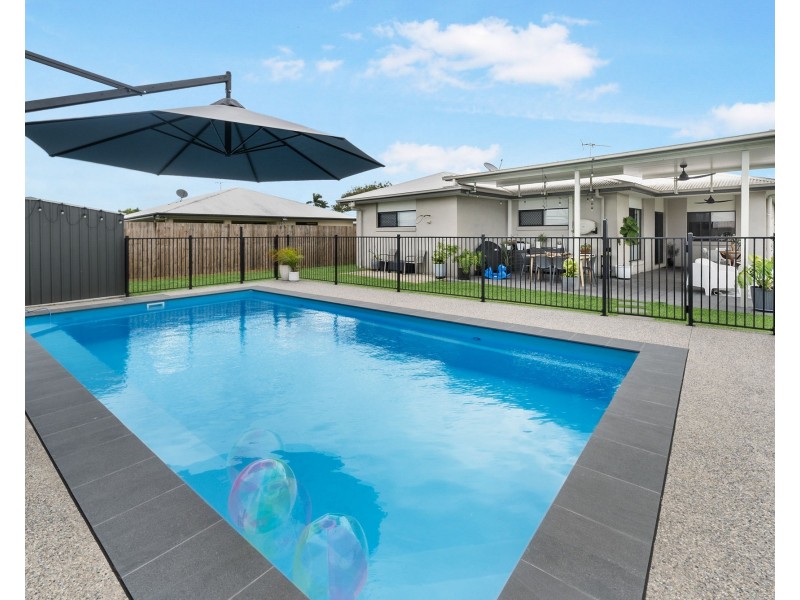 11 Kingslea Court, Ooralea QLD 4740