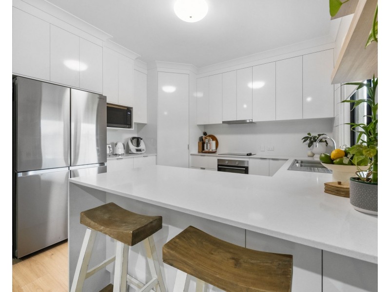 11 Kingslea Court, Ooralea QLD 4740