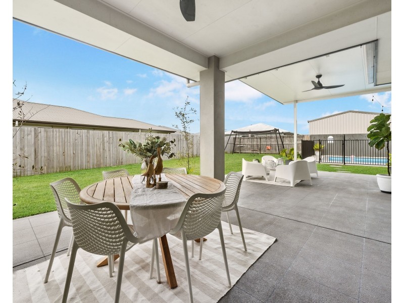 11 Kingslea Court, Ooralea QLD 4740