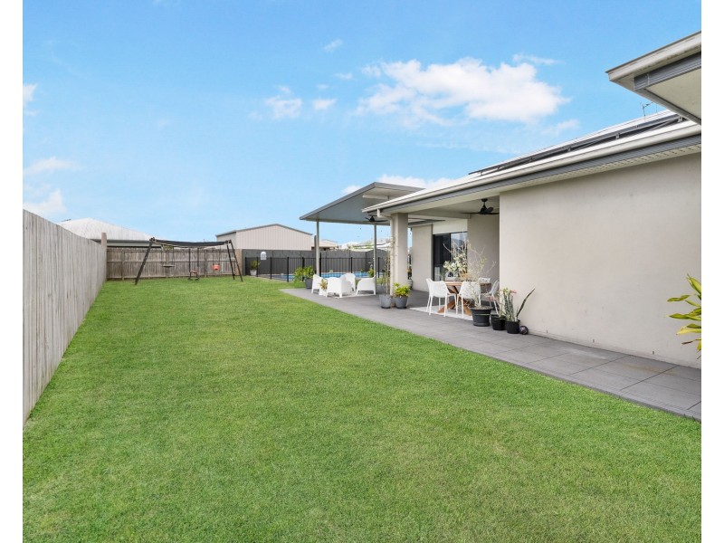 11 Kingslea Court, Ooralea QLD 4740