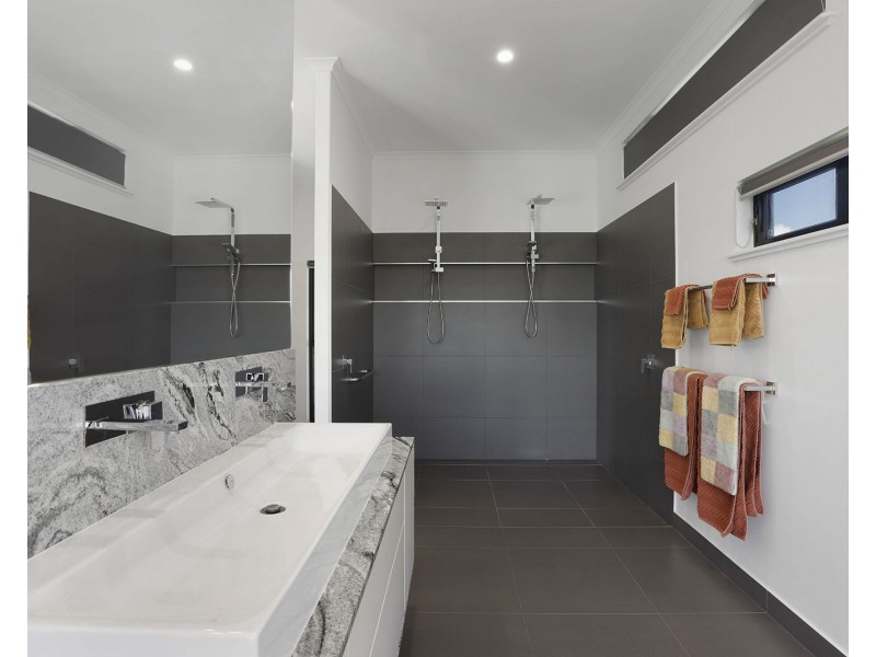 144 Ian Reddacliff Drive, The Leap QLD 4740