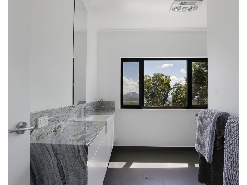 144 Ian Reddacliff Drive, The Leap QLD 4740