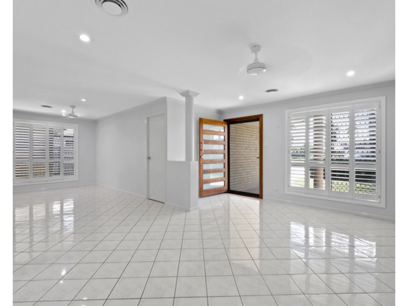 40 Riverleigh Drive, North Mackay QLD 4740