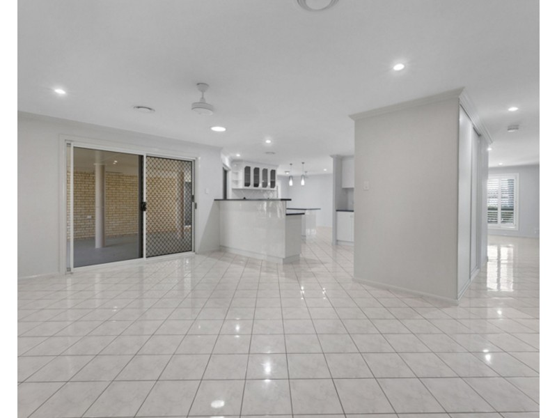 40 Riverleigh Drive, North Mackay QLD 4740