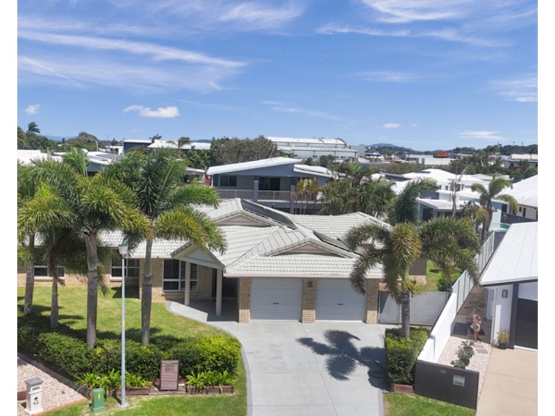 40 Riverleigh Drive, North Mackay QLD 4740