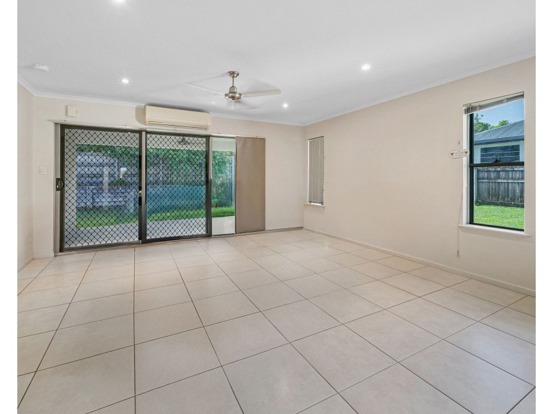 33 Raffia Street, Rural View QLD 4740