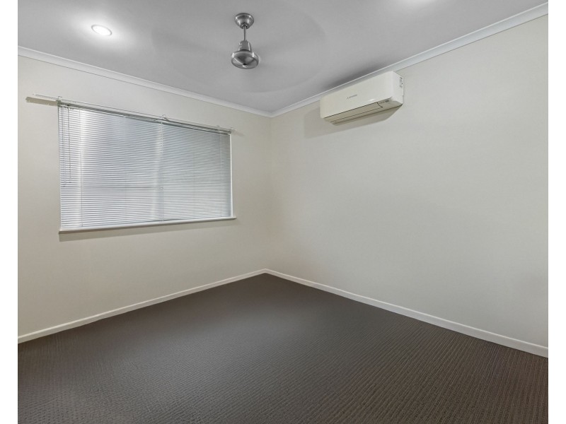 33 Raffia Street, Rural View QLD 4740