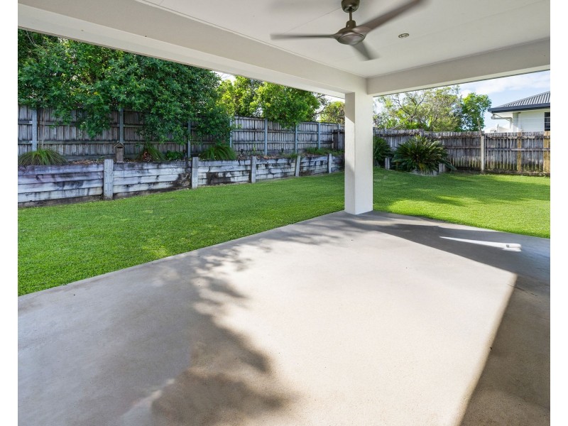 33 Raffia Street, Rural View QLD 4740