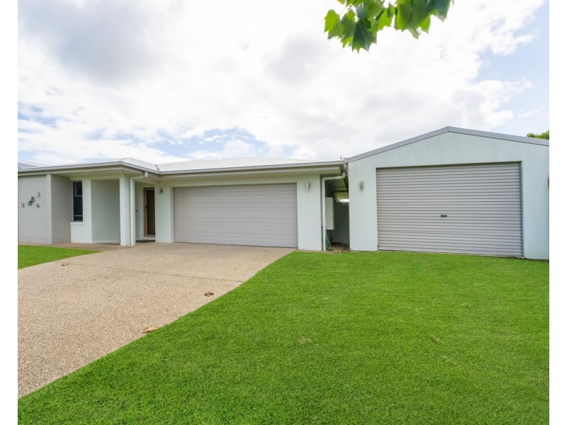 33 Raffia Street, Rural View QLD 4740