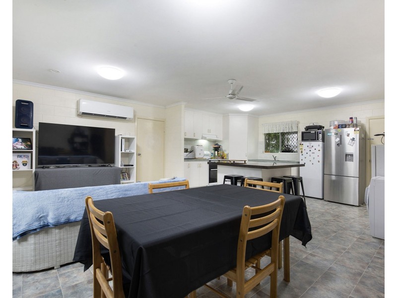 21 West Street, Marian QLD 4753