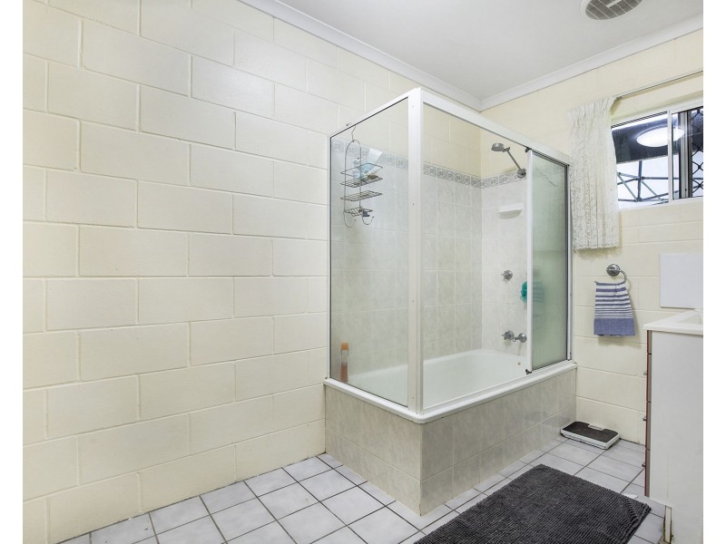 21 West Street, Marian QLD 4753