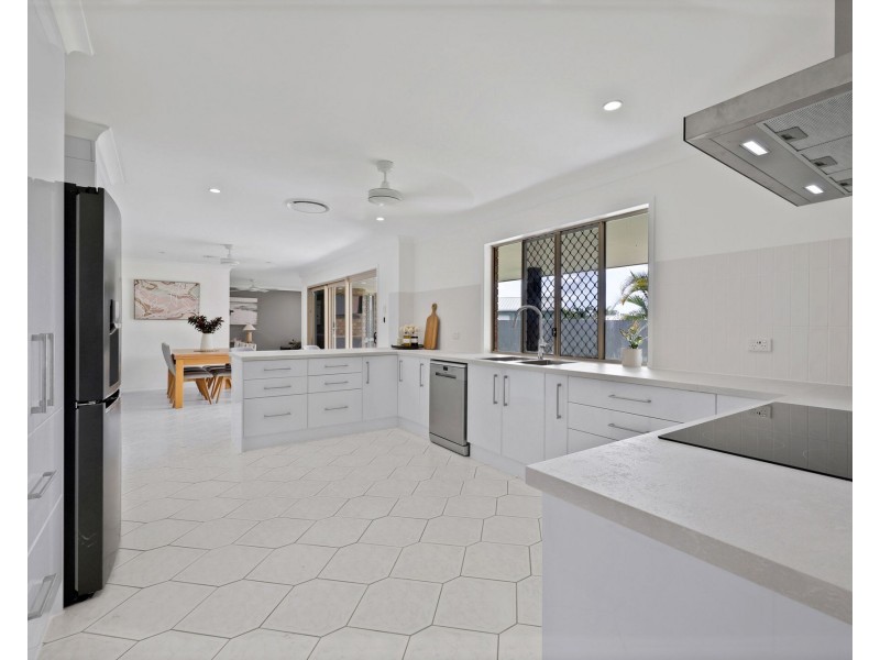 6 Balmoral Court, Beaconsfield QLD 4740