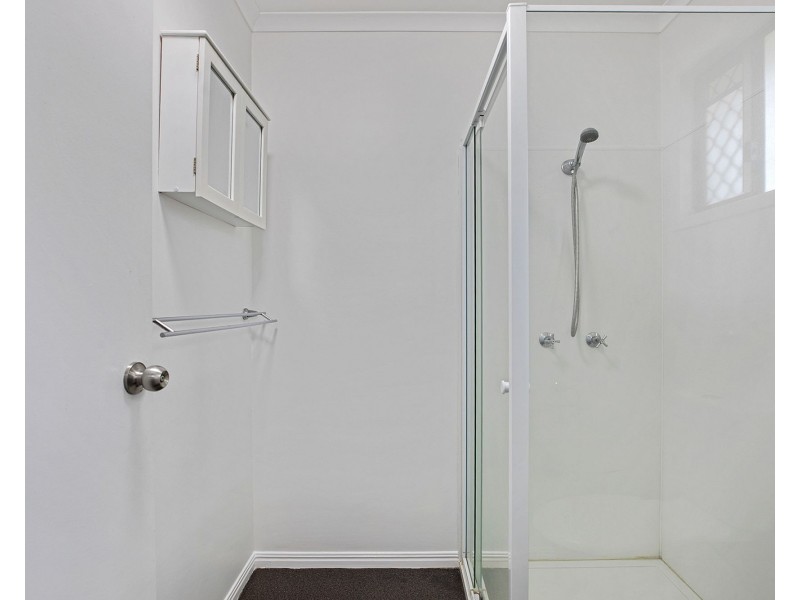 10 Wallmans Court, Rural View QLD 4740