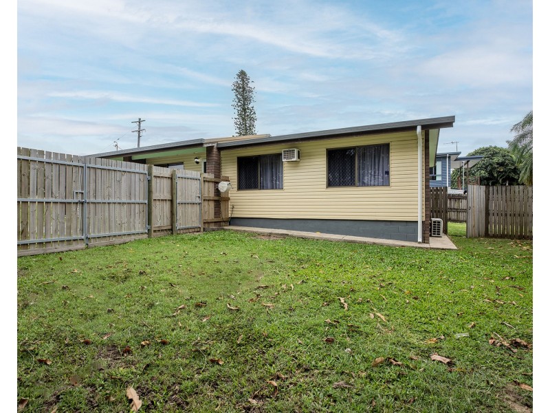10 Wallmans Court, Rural View QLD 4740