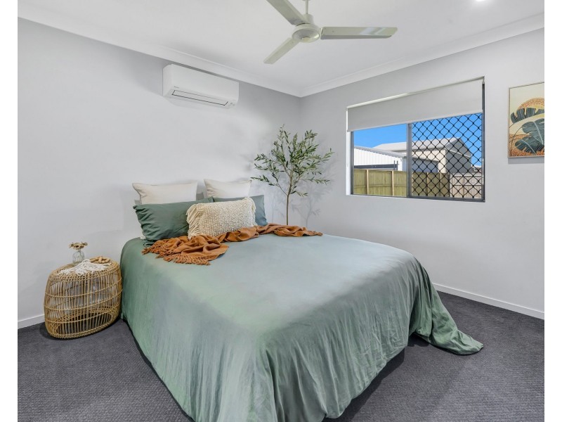 6 Hocking Crescent, Marian QLD 4753