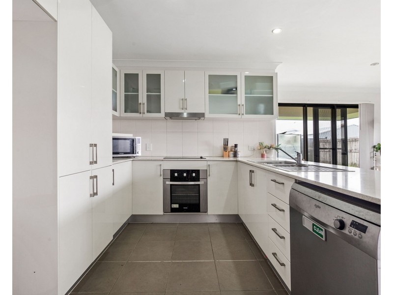 26 Dorothy Place, Mirani QLD 4754