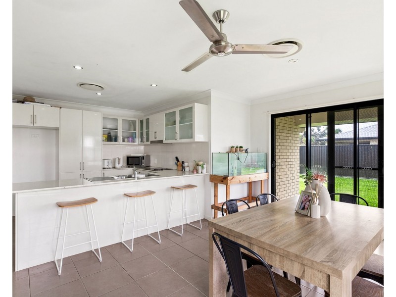 26 Dorothy Place, Mirani QLD 4754