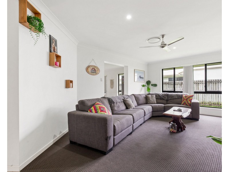 26 Dorothy Place, Mirani QLD 4754