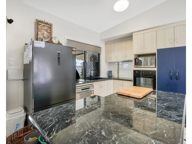1/10 Coolum Court, Blacks Beach QLD 4740