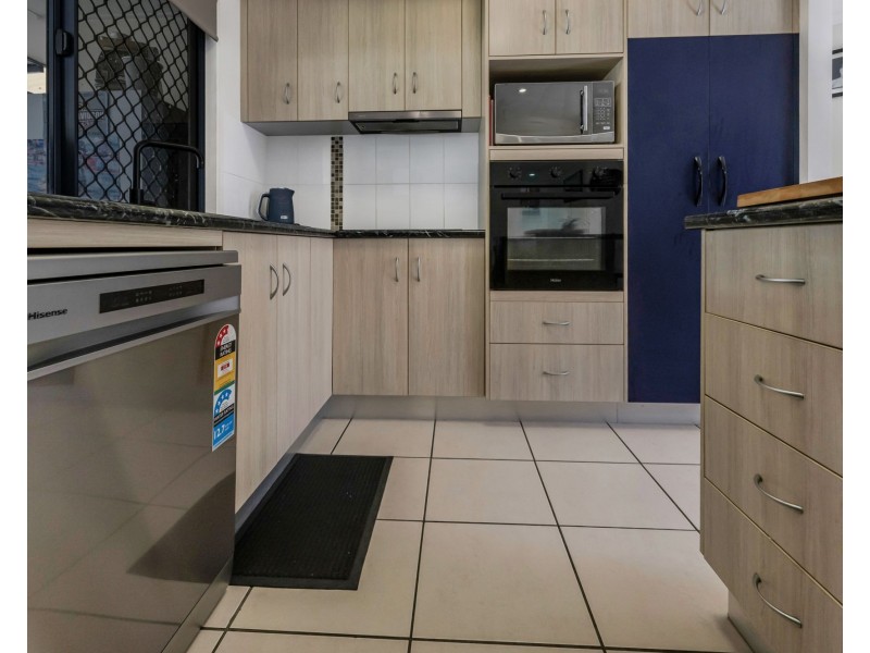 1/10 Coolum Court, Blacks Beach QLD 4740