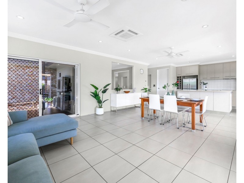 99 Creek Street, Walkerston QLD 4751