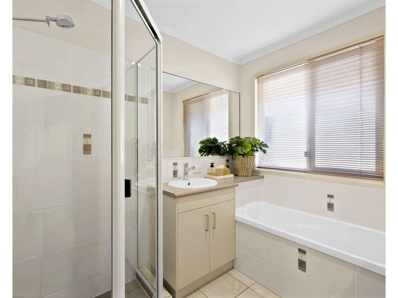 11 Salmon Court, Andergrove QLD 4740