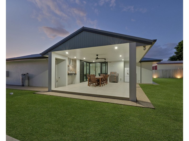 25 Audrena Street, Hay Point QLD 4740